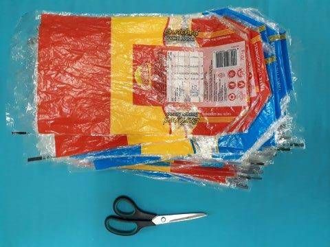 Bread bags and scissors